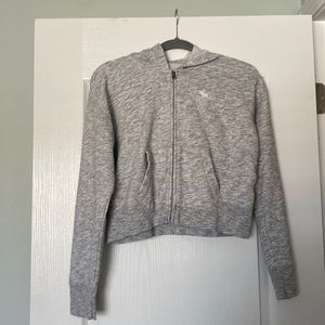 Gray/white crop sip-up with a hood and pockets